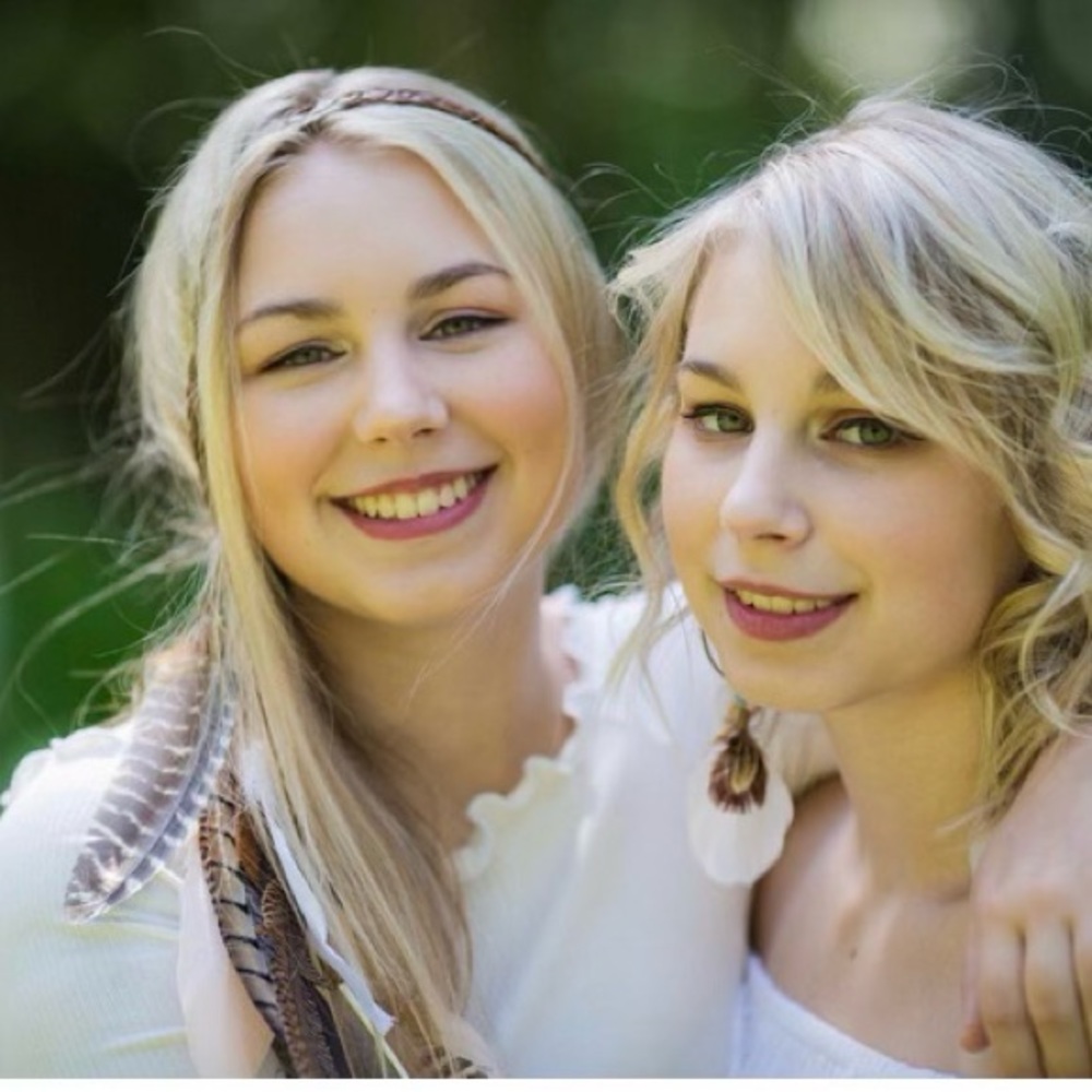 Meet your Posher, Pixie twins